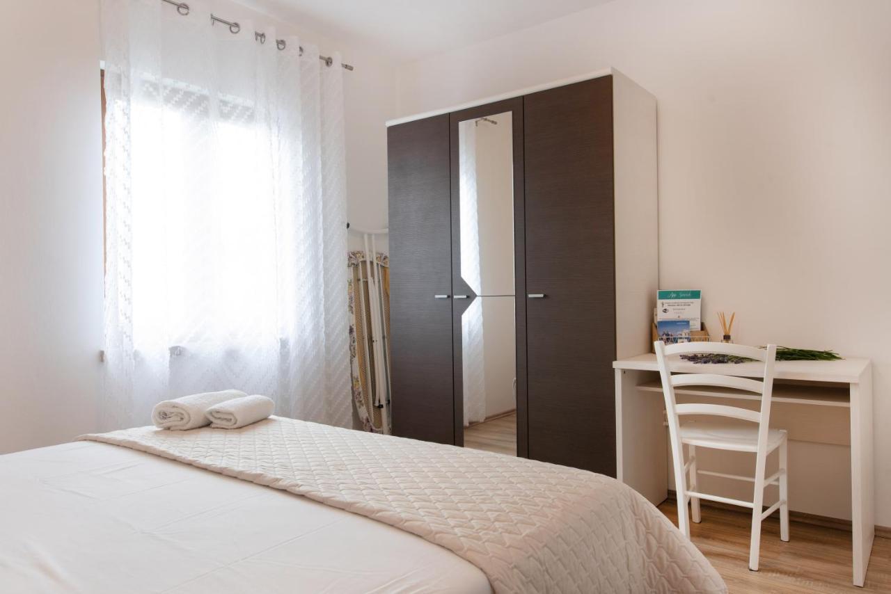 Superior Apartment Sincic Poreč Buitenkant foto